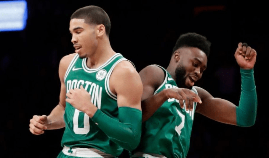  杰伦布朗末节独得十二分，凯尔特人轻取黄蜂获五连胜  