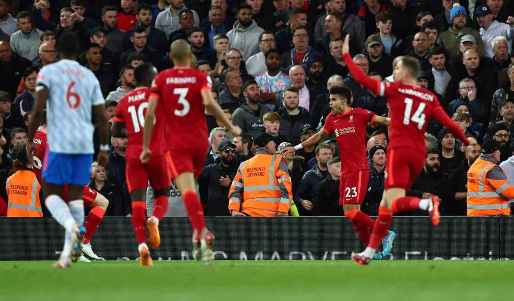  利物浦三叉戟齐发威，红军客场轻取曼联