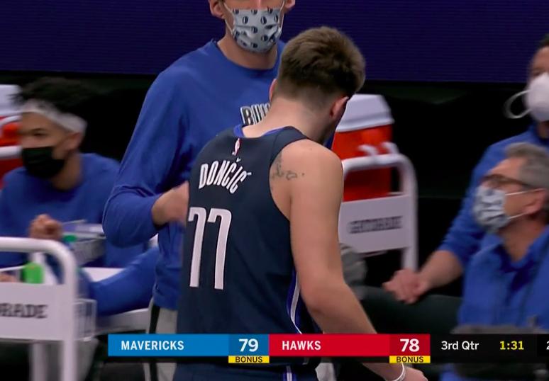  吹杨超远压哨三分老鹰准绝杀活塞